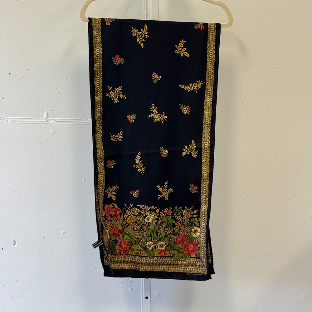 Smithsonian Institution 100% Silk Scarf Made in Italy Rectangular Floral Black